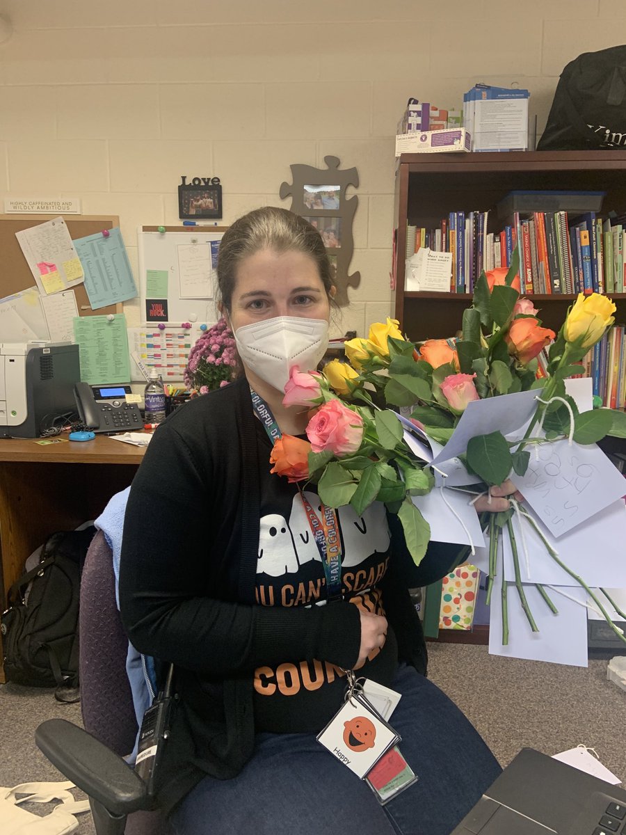 KatiePluntke's tweet photo. 1st graders ⁦@mrspazfhes⁩ surprised our counselor with notes and flowers! Best writing block ever! ⁦@FHEScounselor⁩ ⁦@FortHuntES⁩ ⁦@FCPSR3⁩ https://t.co/Pk9HcBvPqE