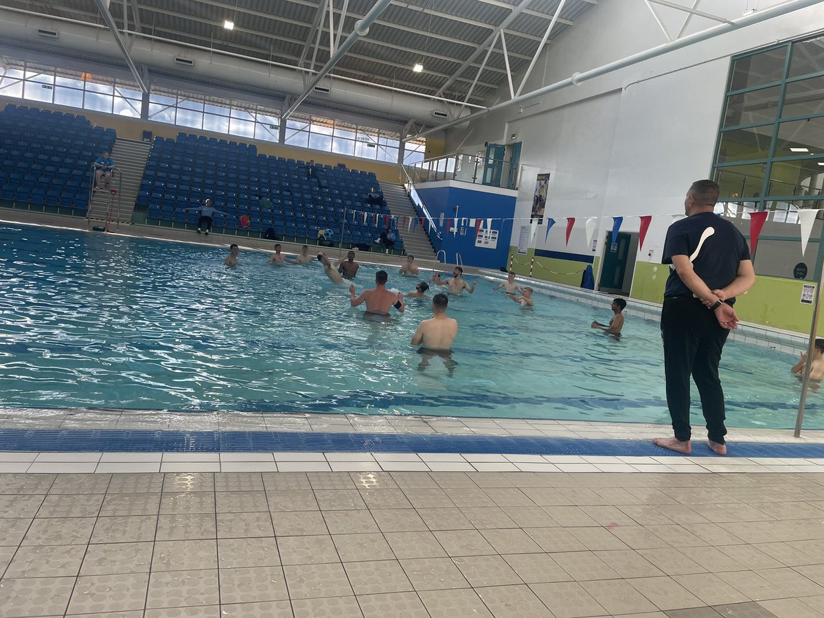 GranthamTwnYth's tweet photo. Swimming 🏊‍♂️ time to relax and recover after a busy week. Small sided games to finish. Follow our Instagram to see who wins that 🥇 https://t.co/Hoq4toqJo0