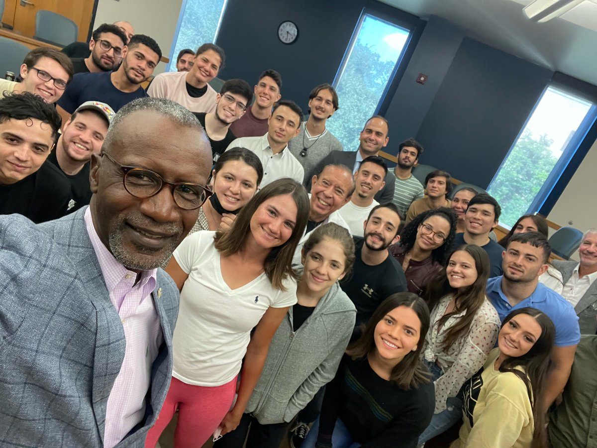 Beacon Council President &amp; CEO Mike Finney stops by FIU College of Business for Professor Modesto A. Maidique's "Lessons in Life and Leadership" course. #BeaconInAction