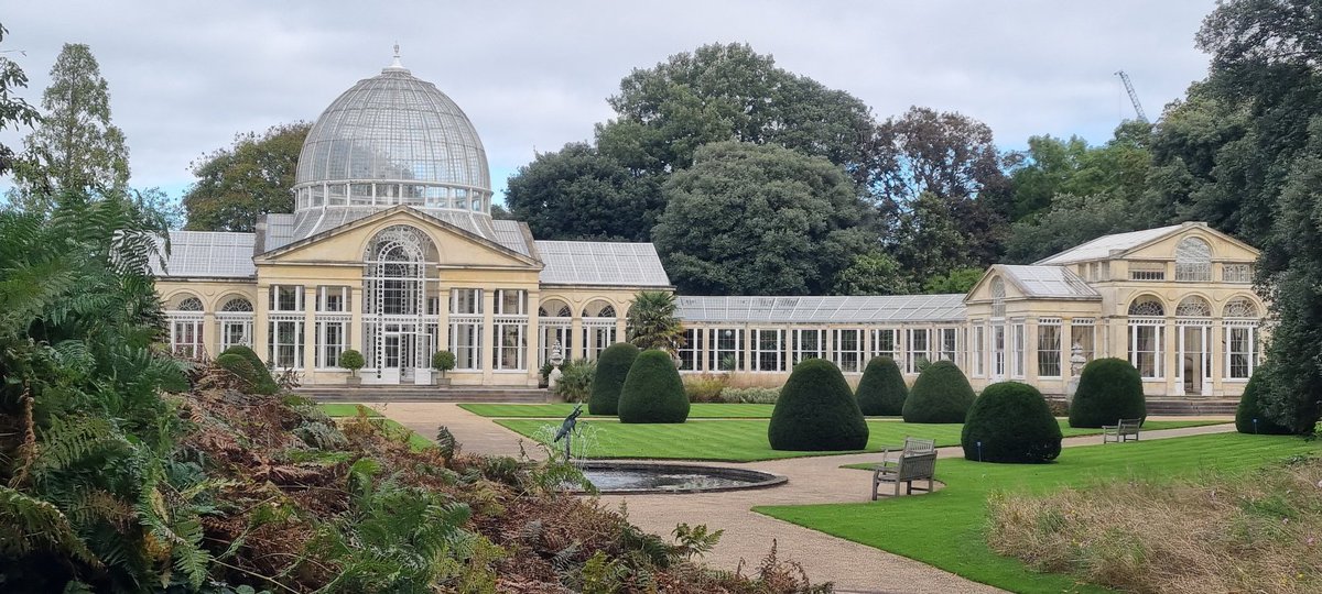 Fresh day at <a href="/SyonParkGardens/">Syon Gardens</a> 
#horticulture #historicgarden #glasshouse #outdoorlife