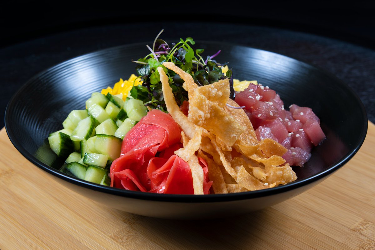 Happy Friday 😍
Celebrate the end of the week with Chef Donovan and his Ahi Tuna Poke Bowl <a href="/SheratonCH/">Sheraton Chapel Hill</a>'s Blue Corners Bistro &amp; Bar. Yum yum yum…
#tgif
#hungry
#ahituna
#BlueCornersBistro
#sheratonchapelhill
#atmahotelgroup
#chapelhill
#chapelhillfoodie
#visitchapelhill