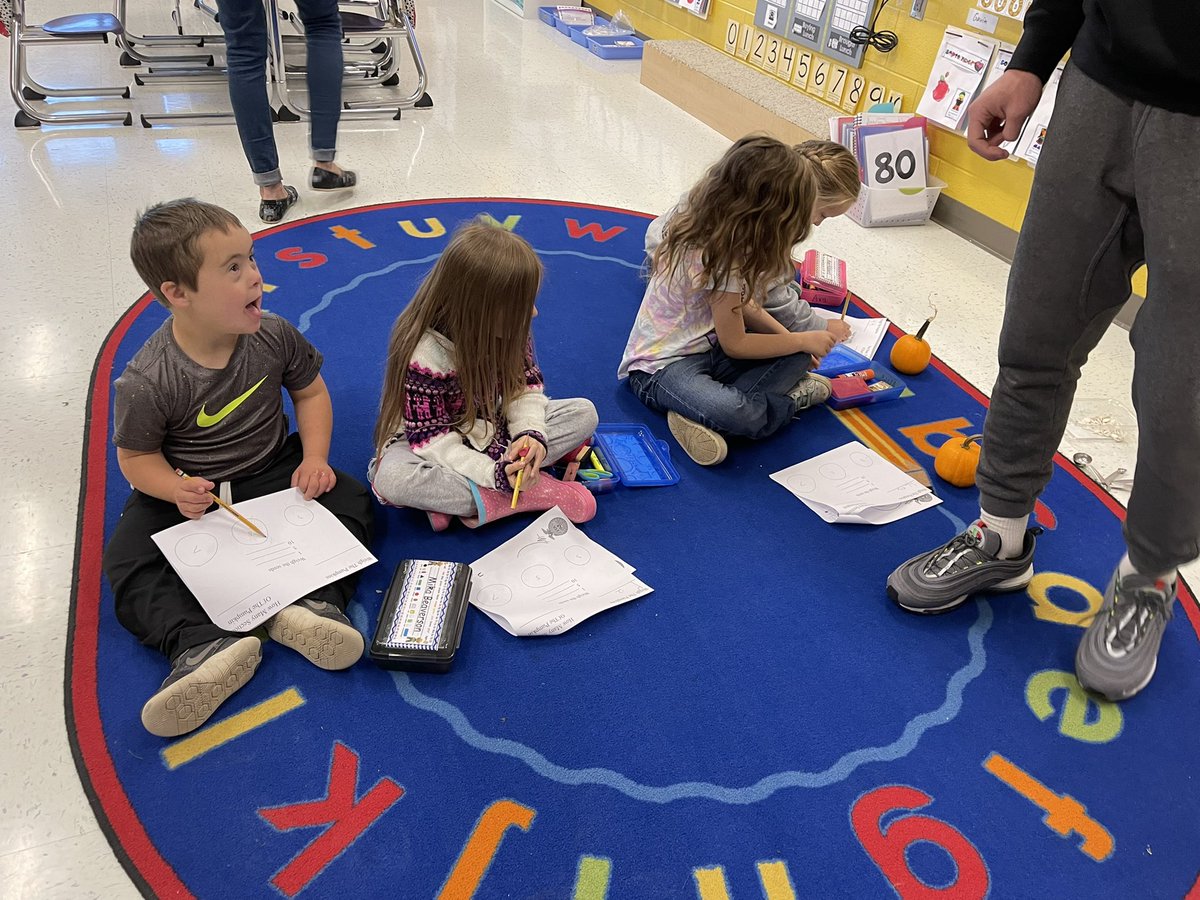 Today the Senior Ag Business class wrapped up their Ag In The Classroom activity with the Kindergarten classes!Yearly FFA members teach a weekly unit on where our food comes from with different food items! They taught about pumpkins, tomatoes, corn, soybeans, wheat and apples!
