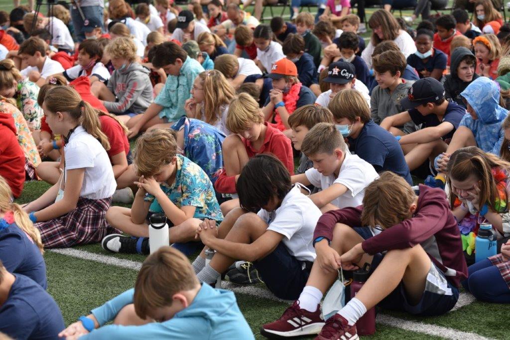 TeachinTodd's tweet photo. Loved having @robshouston 1st ever #JesusTakesTheField! Jesus was with us, and we couldn't have done this without our friends from North Carolina!  #morelikeJesus2122 https://t.co/MOk2efwRTt