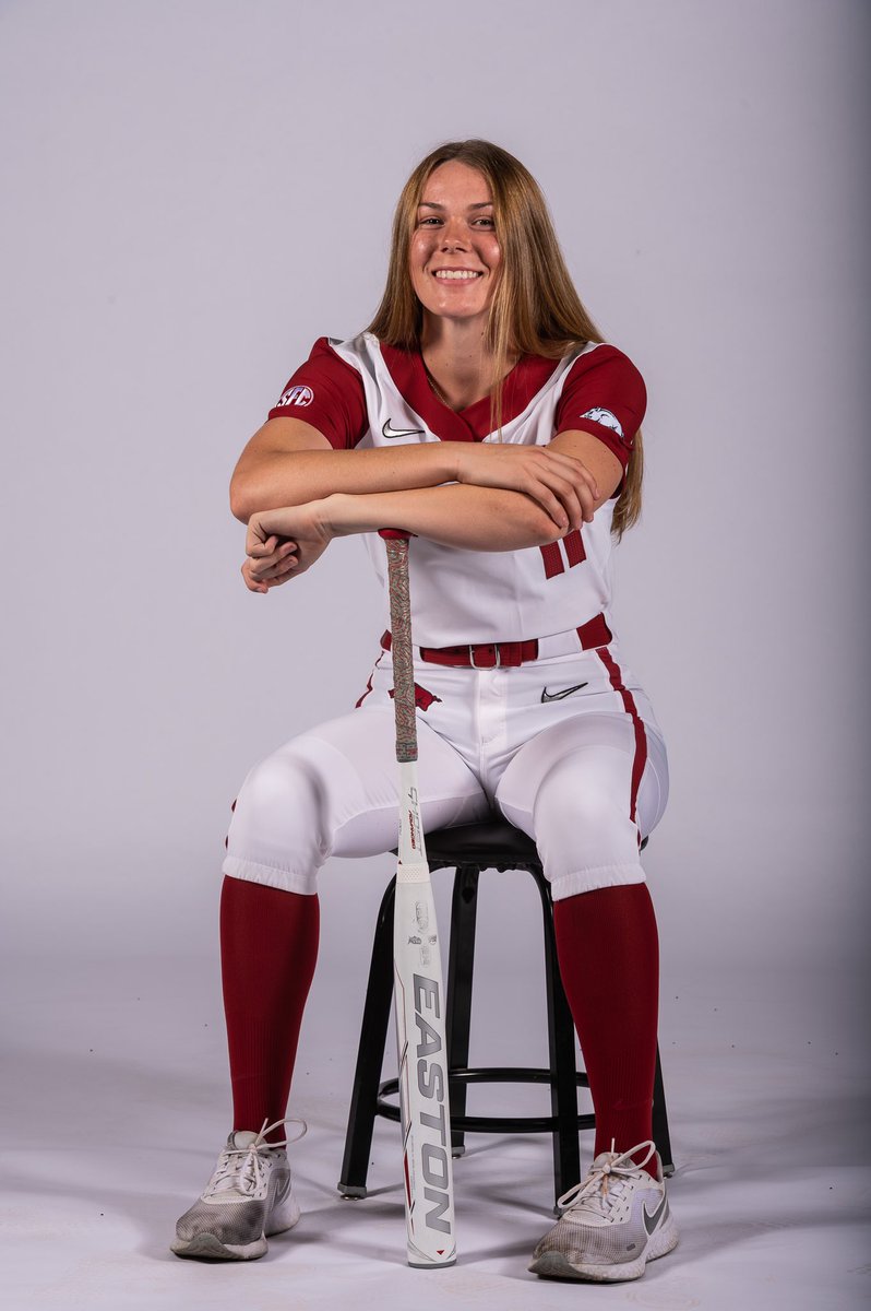 kaseywood511's tweet photo. I couldn’t be more honored to announce that I have committed to play softball and continue my academics at the University of Arkansas. I am incredibly thankful to all of my coaches, teammates, friends, and Family for supporting my goals and helping me get here. #WPS @RazorbackSB https://t.co/veswxZW9QA
