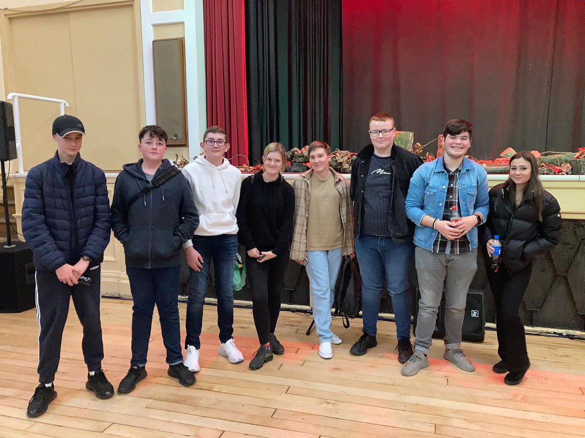 PATCarletonHigh's tweet photo. Year 11 Performing Arts students went on a theatre trip this week to see the play DNA at Ossett Town Hall by Diva Productions. The students gave excellent feedback on the performance.
#TeamCarleton #theatretrip #performingartsstudents #aimhigh https://t.co/tr88NNLS22