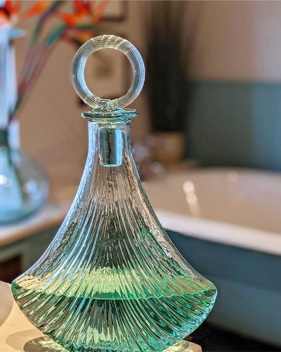 BrancasterShip's tweet photo. Treat yourself this Monday 25th October or Sunday 31st October. We have couple rooms available including our Luxurious Junior Suite. 

#shiphotel #shiphotelbrancaster #brancaster #luxury #bedandbreakfast #luxurydesign #bubblebath #rolltopbath 
#bedrooms https://t.co/hdhoa4Fin2