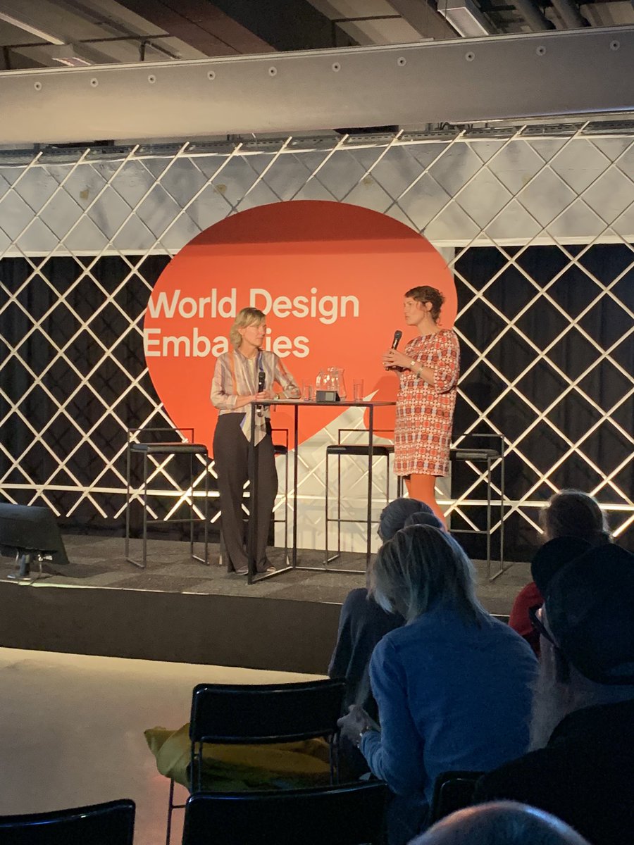 <a href="/StannieDriessen/">Stannie Driessen</a> van <a href="/raadRVS/">Raad voor Volksgezondheid & Samenleving</a> in gesprek met Jetske van Oosten <a href="/StimuleerFonds/">Stimuleringsfonds Creatieve Industrie</a> bij de #EmbassyOfHealth op <a href="/dutchdesignweek/">Dutch Design Week</a>. Wat kan ontwerp betekenen in de eerste én laatste 1000 dagen van ons leven?