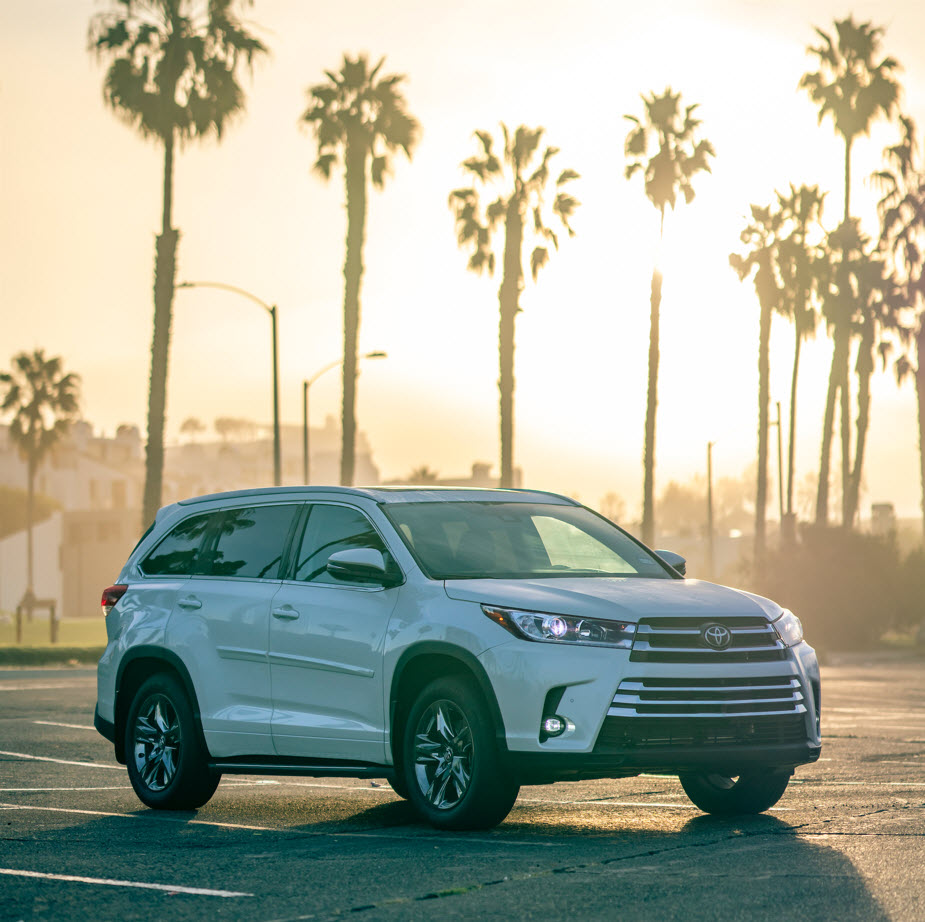 ToyotaWestBank's tweet photo. Make every hour your #GoldenHour when you drive #Toyota. ☀️ #AcceleRide https://t.co/DnDzYkpmGR