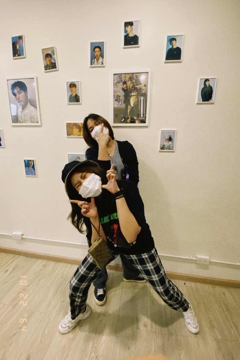 I_kon_ic's tweet photo. ขอบคุนงานดีดีที่จัดขึ้นมาด้วยนะคะ ทีมงานจัดงานได้น่ารักมากๆเลยค่ะ น้ำก็อร่อย ของแจกก็น่ารักอีกด้วย 🥰🥰🥰🥰🥰🥰🥰🥰 🤍 ไอเลิฟ 🤍 #ForHanbinTH https://t.co/GII5cmXmsa