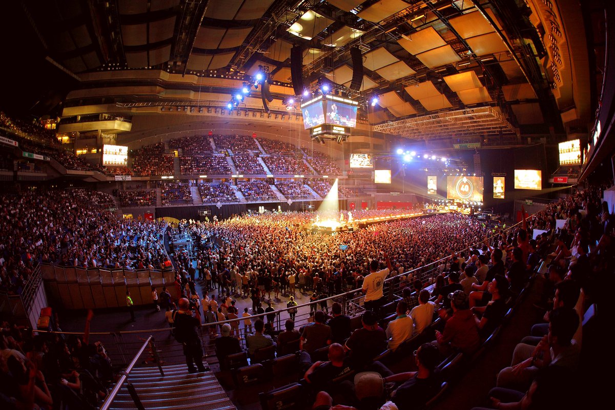 Movistar Arena España tweet media