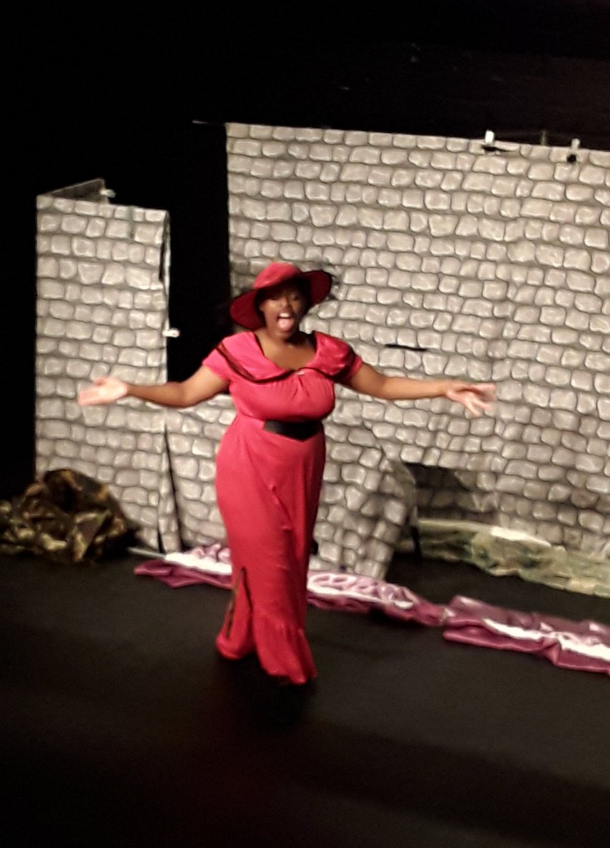 clarelibrary's tweet image. Our final CBF event went really well here in Cultúrlann Sweeney Theatre today. The theatre hosted  a long awaited return to a live performance from #barkingdogtheatrecompany .They brought us a production of ‘The Canterville Ghost&apos;.
&apos;
#kilkeelibrary #ChildrensBookFestival