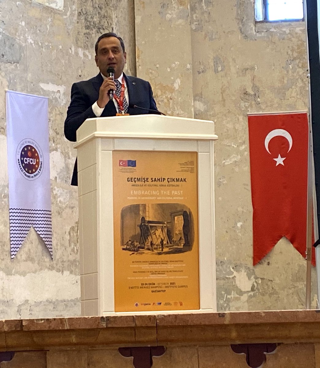 nevzatcevik's tweet photo. Türk Arkeoloji Enstitüsü merkez kampüsünde organize ettiğimiz STK ve Kamu Personeli programında ilk gün açılış konferansında Anadolu ve Arkeoloji konuşarak başladık. 100 yıllık hasret Projesi olan Enstitü artık hayata geçiyor. @TurkArkeoloji https://t.co/B5n7gAQSqz