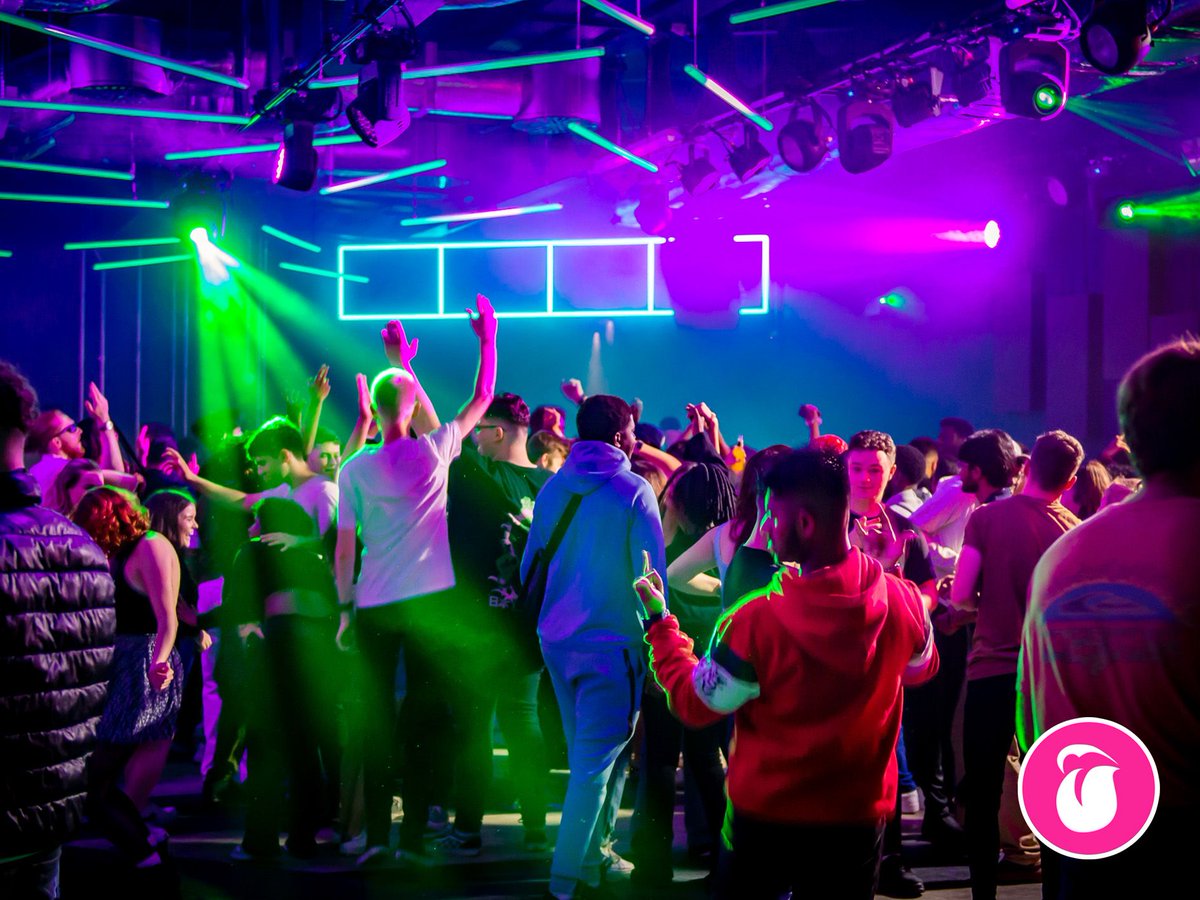 Friday night is our date night. We really carve out time for each other. #Licklistphotography
#nightlife #night #party #love #nightphotography #friends #drinks #music #instagood #fun #nightclub #photography #clubbing #photooftheday #fashion #summer #dance #dj #cocktails