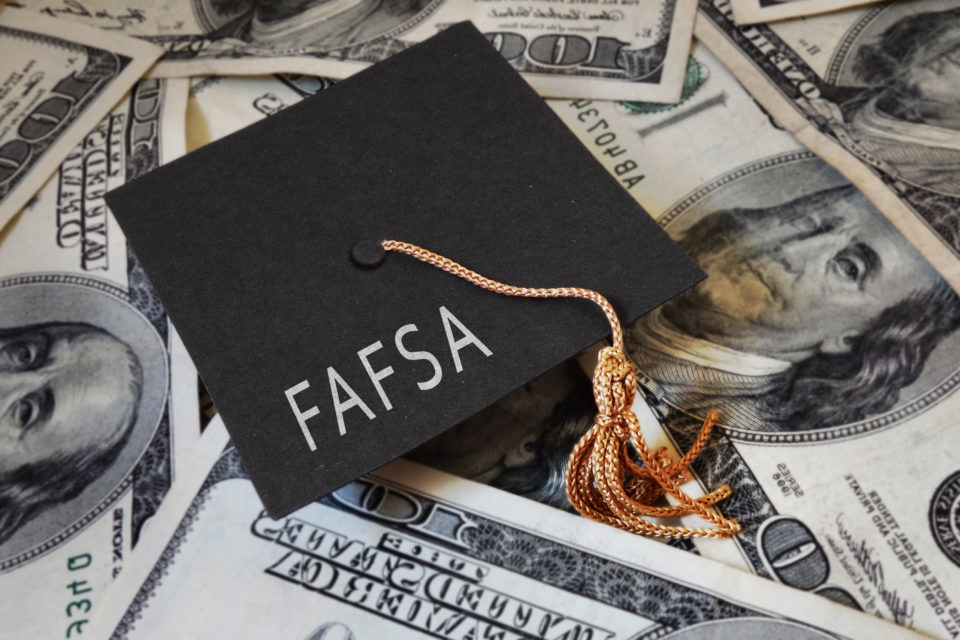 EdForwardAZ's tweet image. Making sure AZ #students complete the #FAFSA is one of the most effective ways to boost educational attainment and reach the state’s Achieve60AZ goal. Learn more: bit.ly/3pppNVD #Go60AZ