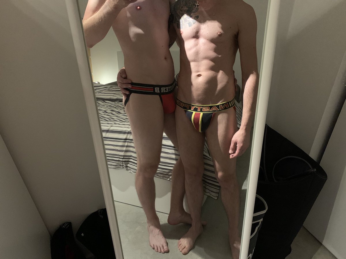 FFersfist's tweet photo. Ready steady fist ๐๐ป playing the hot @slimnsmoothsla1 #fist #ff #fistingslut #Fistingday https://t.co/ULnwkvynjO