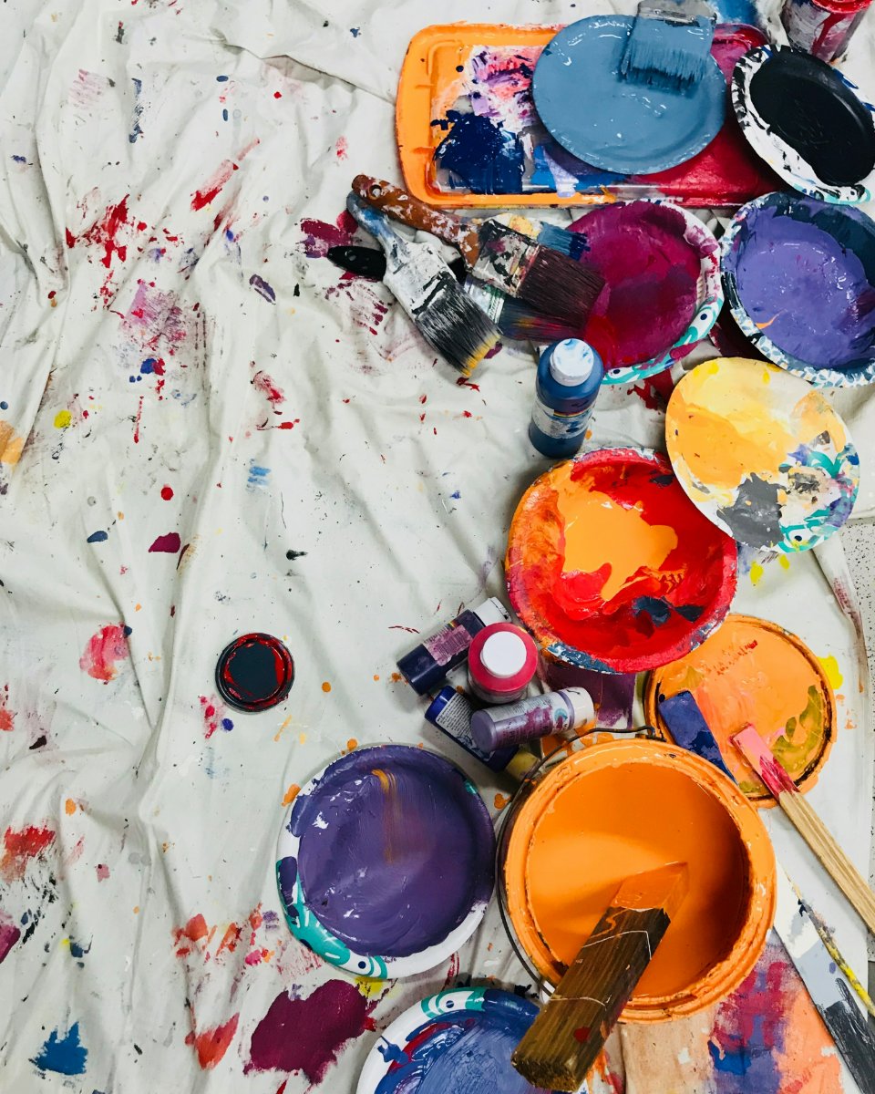 FrameArtist's tweet photo. Color is a powerful tool in art that can evoke emotion in the viewer. Some might even say it's enchanting! What colors are you most drawn to, and do you know what they mean? Let me know in the comments. #FrameArtStudio https://t.co/dt1nQByMnD