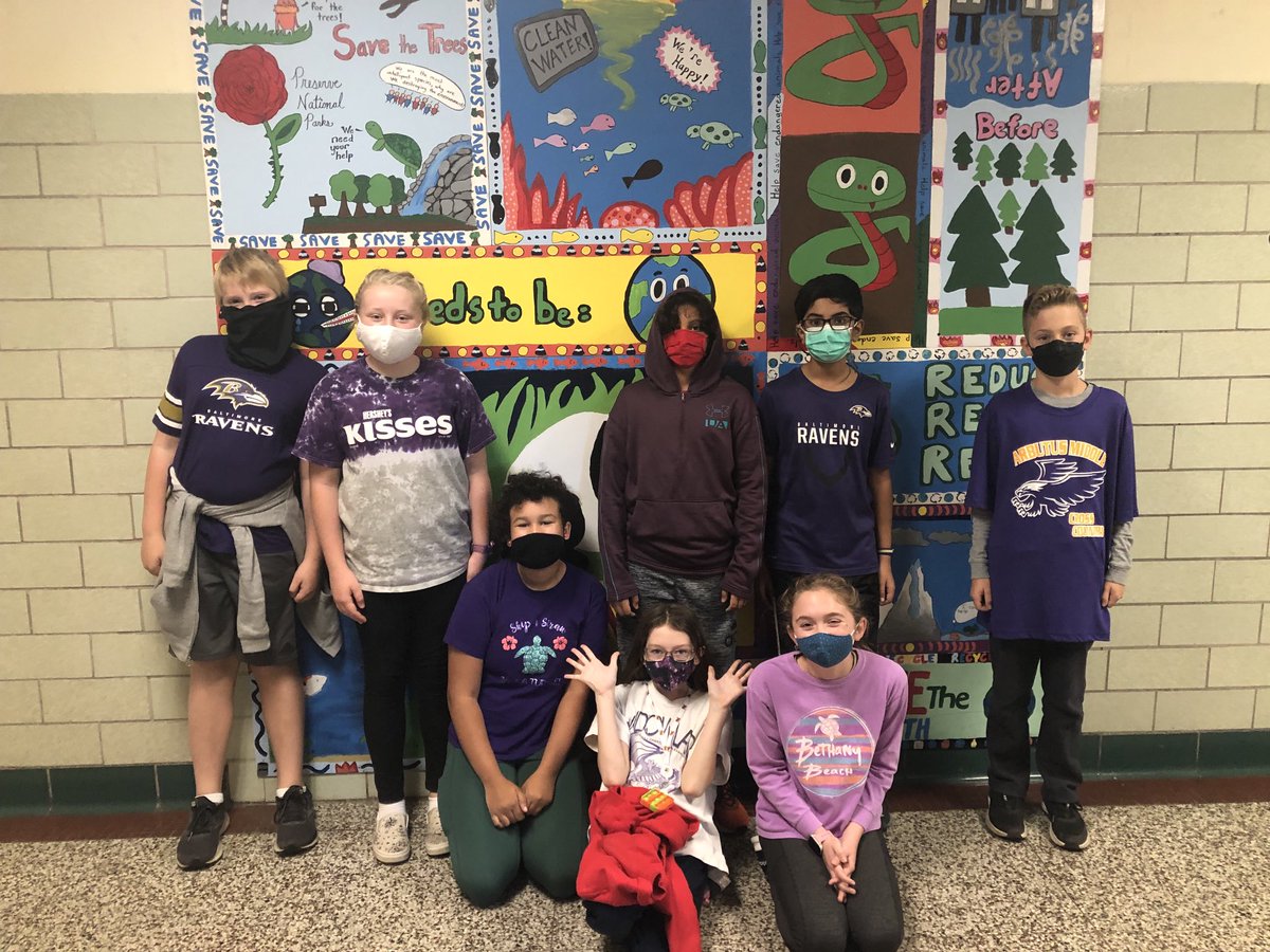 ArbutusMS's tweet photo. Purple for Positivity and for Eagle PRIDE!#colorsofcharacter @KyriaJoseph @BaltCoPS https://t.co/UaKyJbBZct