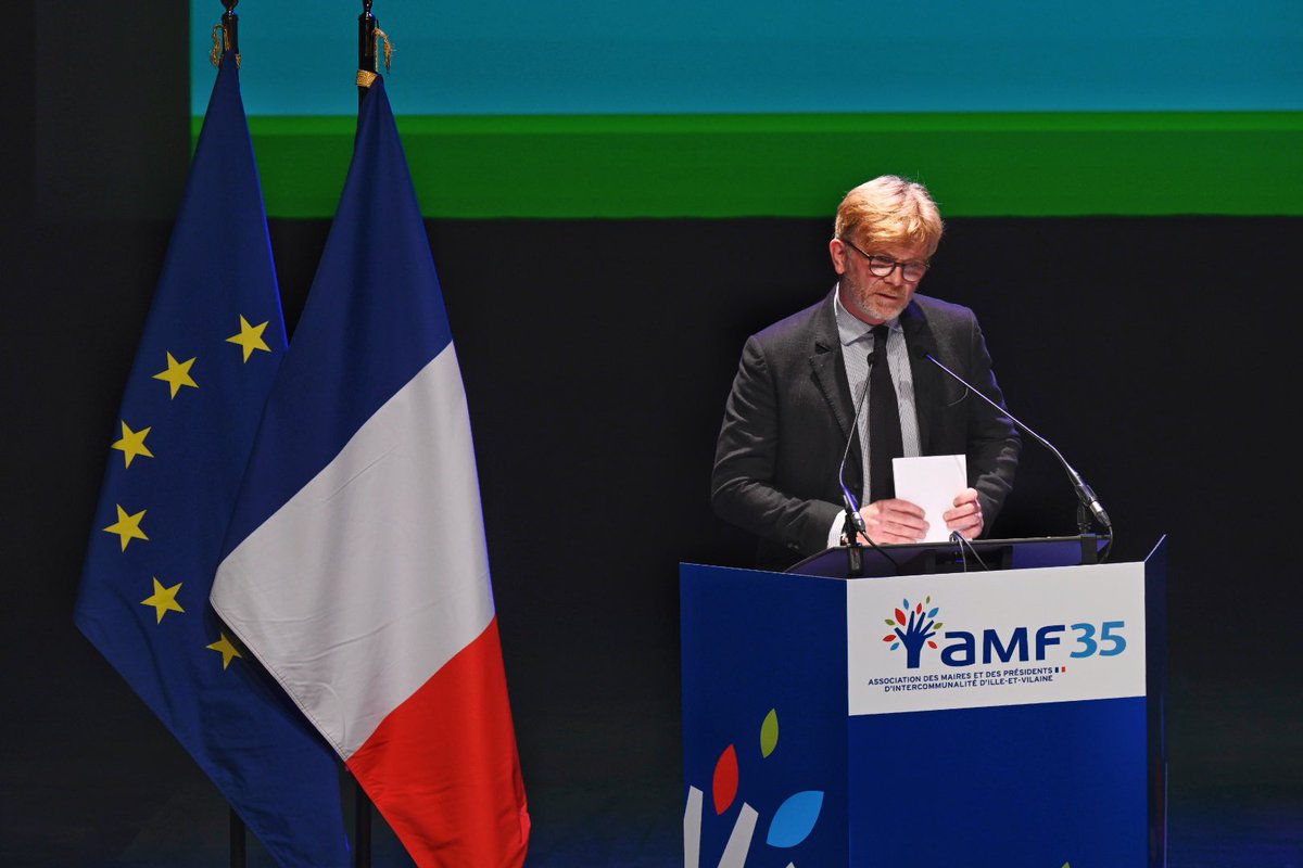 MatthieuMunoz's tweet photo. Reportage du jour pour @l_amf avec @MFesneau https://t.co/FL2XKVtr4n