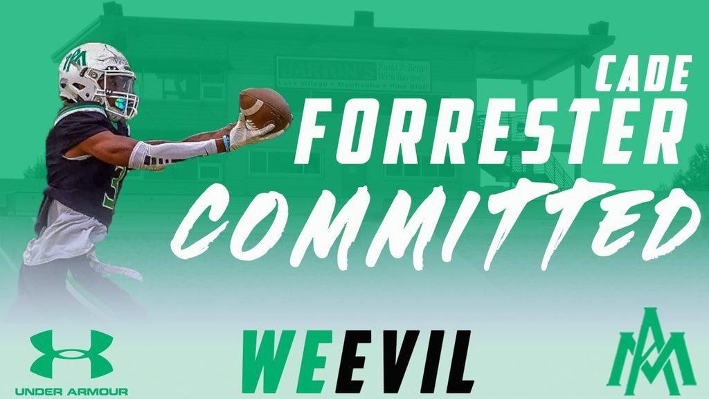 CadeForrester's tweet photo. yessir🖤🖤 100% committed!! #EatEmUp @coachjweevils @CoachLusby https://t.co/7U8UNEMYPA