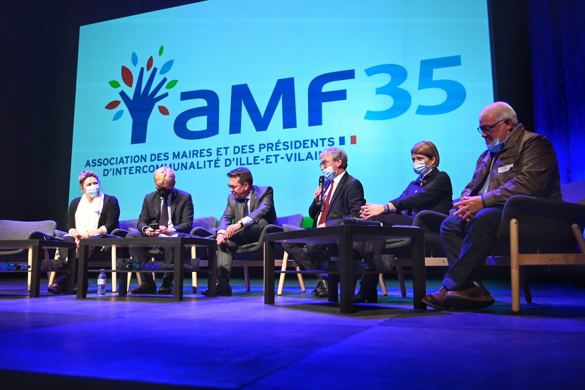 MatthieuMunoz's tweet photo. Un beau rassemblement à @l_amf avec @MFesneau et @PierreBreteau https://t.co/w02BgyvXlk