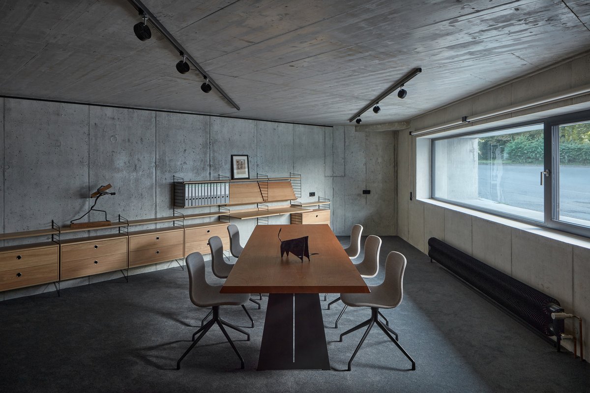 interiorsxdsign's tweet image. Internal Landscape Villa by Atelier Stepán #interiordesign #homedecor #homeinspo #interiors