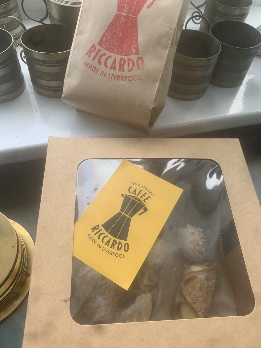 LadyJusticeLVP's tweet photo. Perfect venue @caffericcardo what a perfect start to take a trip down memory Lane #littleitalyliverpool 🇮🇹 #workingbrunch whilst discussing the #docksidecoalition #Cannolo 👌🏼#freshlygroundcoffee 🙌🏼🇮🇹 treats to take home & a new member the lovely Ricardo #perfetto https://t.co/VsSrnh84BD