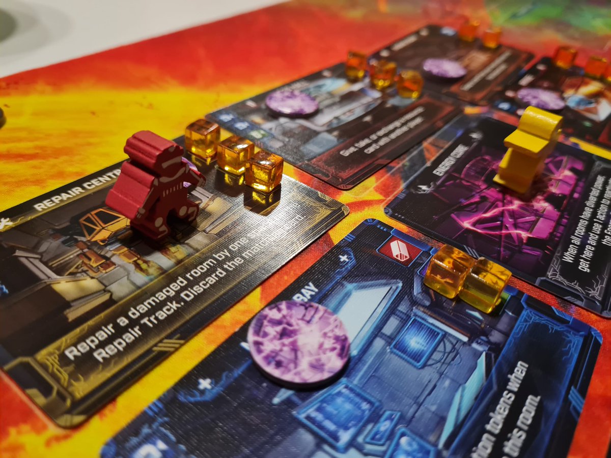 LKrisp's tweet photo. Never regret that we found @DrandaGames on the #Spiel21 and for the opportunity to play their wonderful game "Solar Storm" .
You can feel the love that is put inside this game by the developers. 
Can't wait for their next game 🤩 https://t.co/xRFr8YvB1b