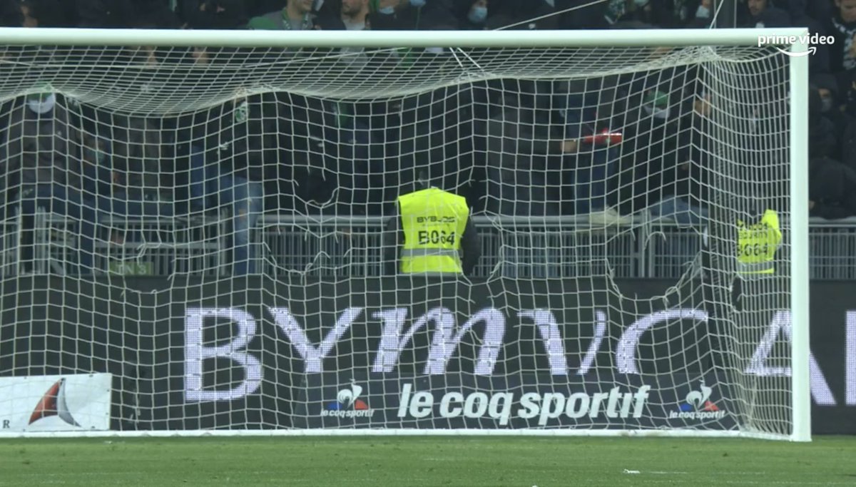 Match repoussé :
Dommage, les attaquants stéphanois avaient pourtant envoyé des mines à l’échauffement et semblaient très en forme #ASSESCO