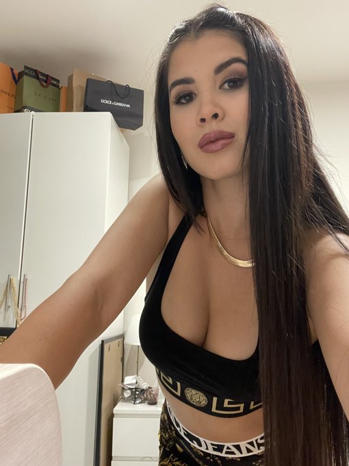 😋🙈 https://t.co/14B88jOP35