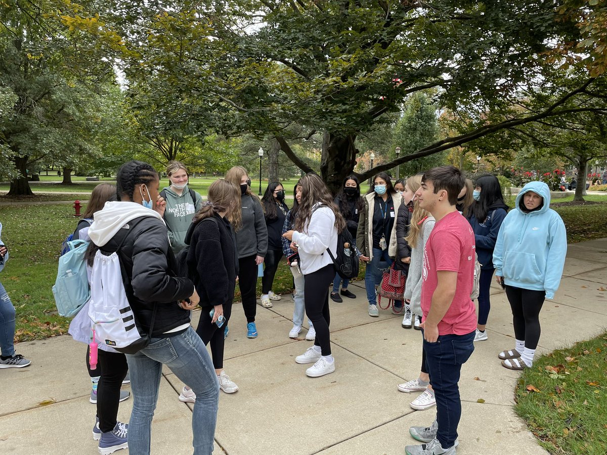 Profra_Castro's tweet photo. An inspiring trip to ISU today for the future teacherβs conference and VIP tours with D214 grads @stadds0420, Isabel, Rex & Lilybeth #D214Edprep #thewheelingway @Wheeling_Cats https://t.co/no4reT8C6w