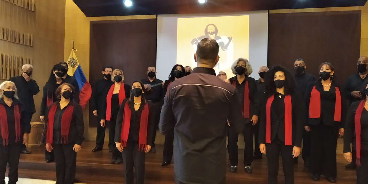 Ven_Musica's tweet photo. 🎊#AlíNosUne🤗
Damos la bienvenida a este maravilloso concierto, al Orfeón del #MPPPE, quien también se suma a las "Voces de mi Pueblo le Cantan a Alí" 🎉🎶
#AliPrimera80YCantando
#VacúnateEvitaElContagio https://t.co/716Y8fKfe7