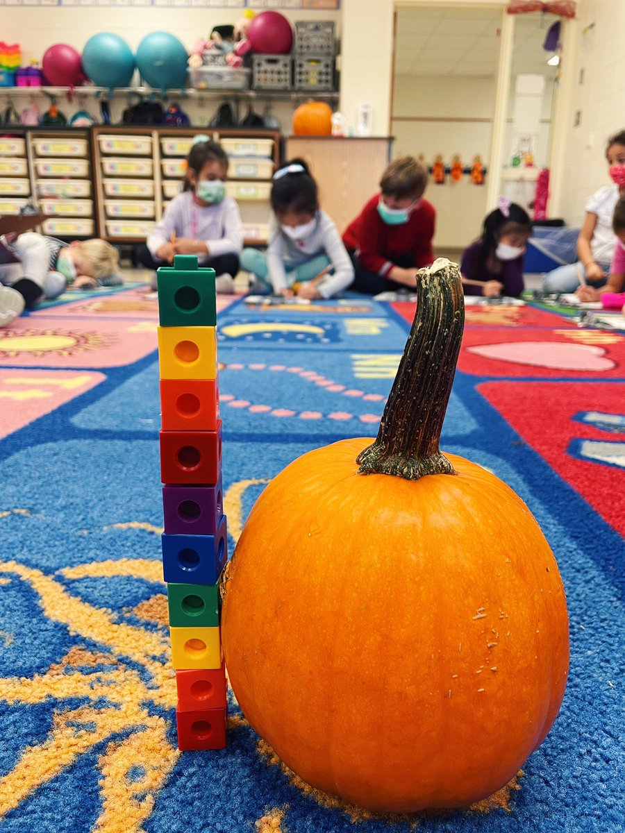 MissLuciB's tweet photo. Pumpkin Day is the BEST day!!! 🎃 (And the best way to wrap up our science unit)! So much fun investigating, experimenting, and discussing pumpkins with my 22 little pumpkins 🧡 #spottedatLOW https://t.co/0sCueEahrI