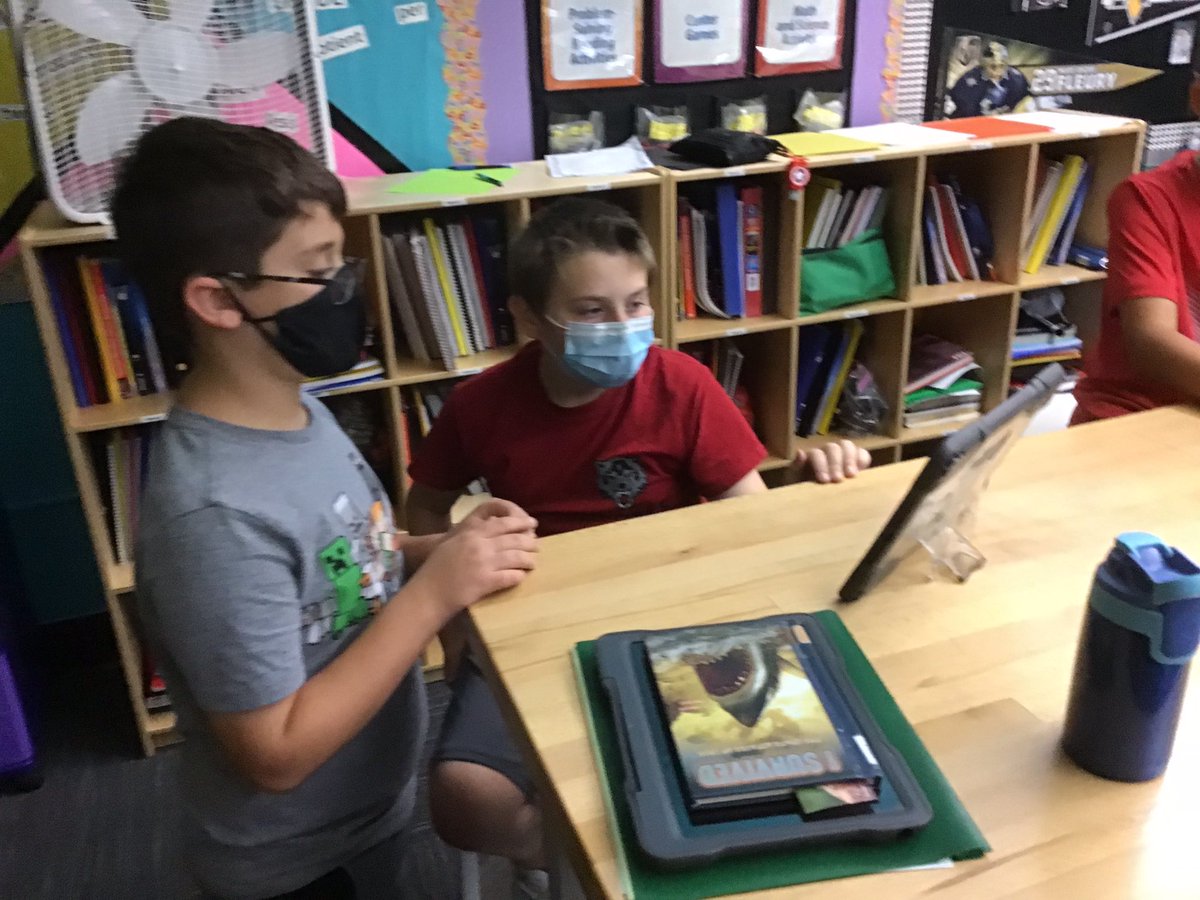 Miss_Straub29's tweet photo. Friends helping friends with their Swift Playground Coding for @MOndecko 😀 https://t.co/vQojqs1sY0