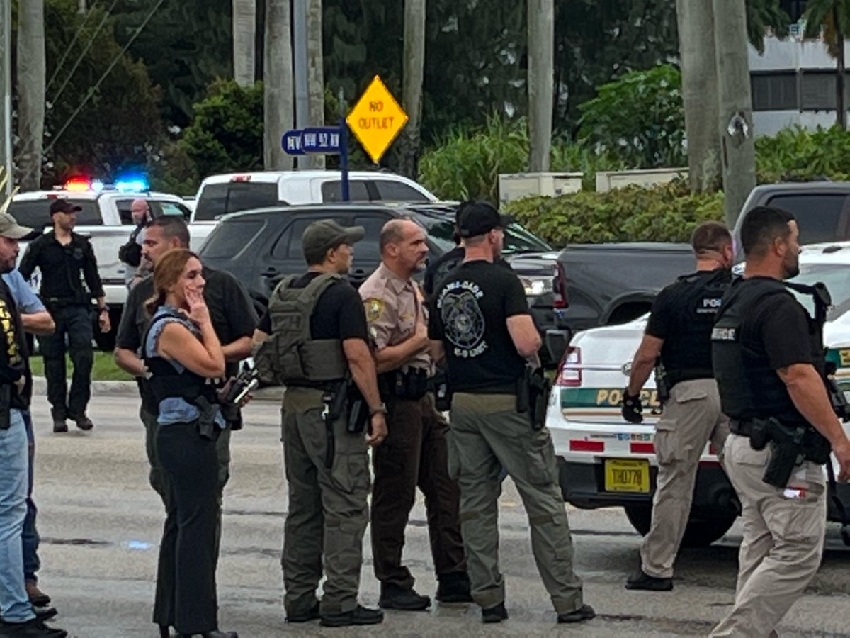 bluecourage's tweet photo. Michael and Kristen are today facilitating an Intro to Blue Courage class for the FIU PD and at the scene of an officer involved shooting in Miami. One officer shot….but the officer will be okay. #BlueCourage #FIUPD #LEleadershipdevelopment https://t.co/81L0eaGDtK
