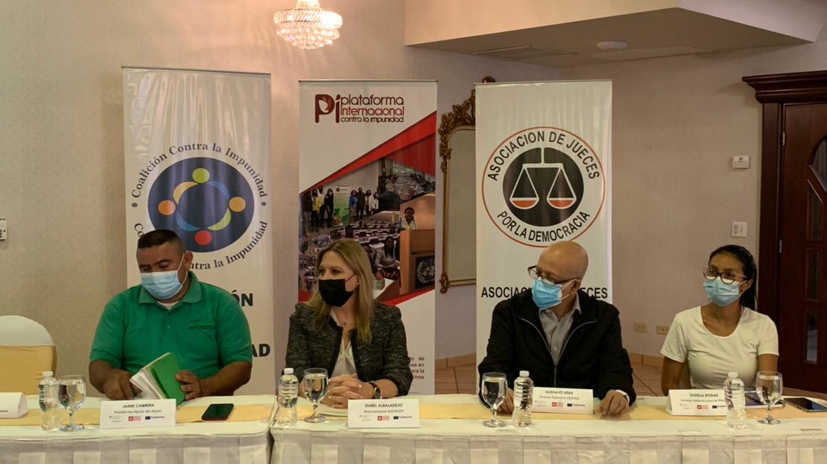 #OACNUDH participó ayer en el foro “Situación de los DESCA en Honduras, avances y retrocesos a la luz de las políticas económicas, sociales, culturales y ambientales, por @PIRegional <a href="/CoalicionLa/">Coalición Contra la Impunidad</a> Asoc. de Jueces por la Democracia y el Centro de Derechos Civiles y Políticos.