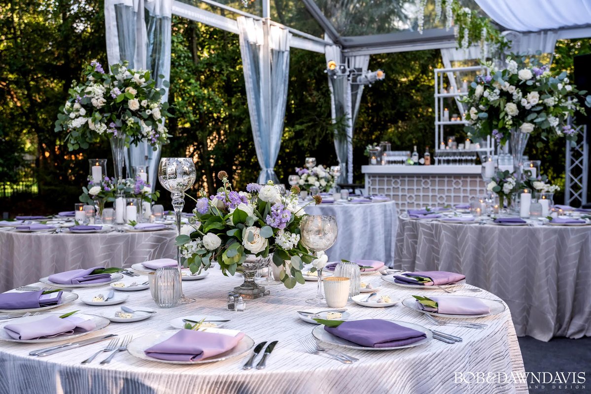 bobanddawn's tweet photo. When the guests were invited to an engagement party and they had no idea they’d be watching their friends get married and celebrating under this beautiful tent!
Photography: @bobanddawndavis
#bobanddawnphotography
Event Planner: @designereventchicago
Event Designer: @HMR_Designs https://t.co/bRCvJvdsnO