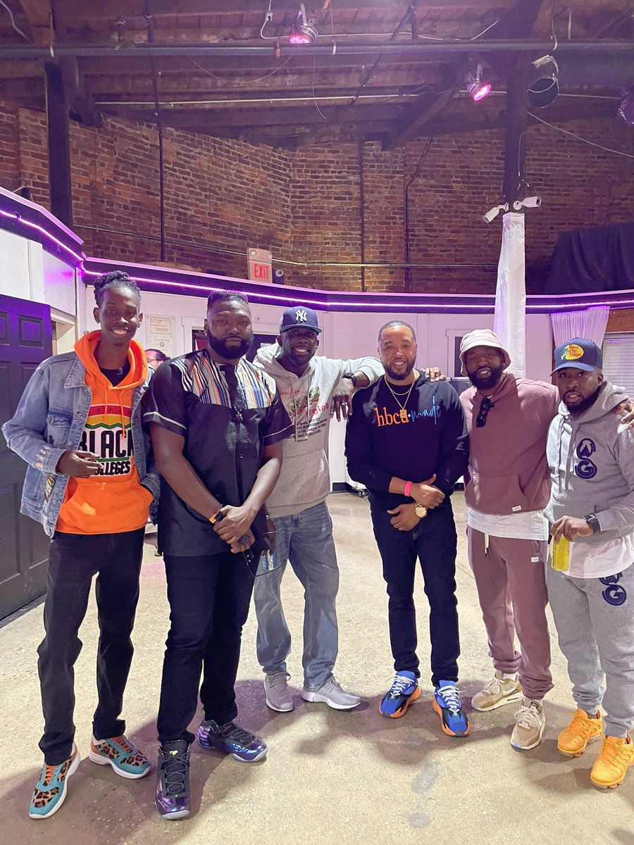 KingKwame89's tweet image. Oh yea you know wassup 🔷🔶🔷🔶 #VsuHomecoming #AlumniCivic @AgentKodak @VPdannyLee @Facejay @123DarkNess @Coach__Rhino