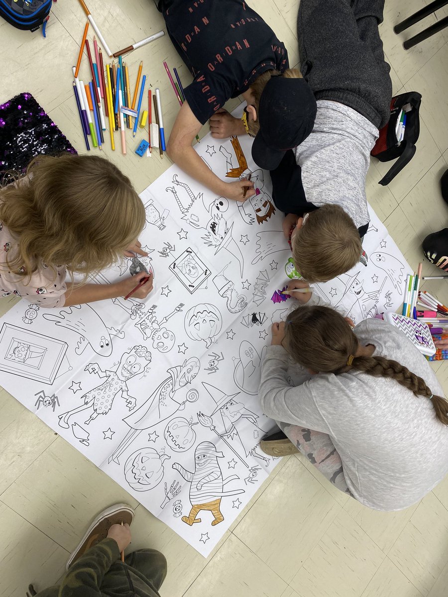 msshaddick1's tweet photo. Halloween Activities have begun! @blackvillescho1 @BvilleTalon https://t.co/cFRhvqHZpr