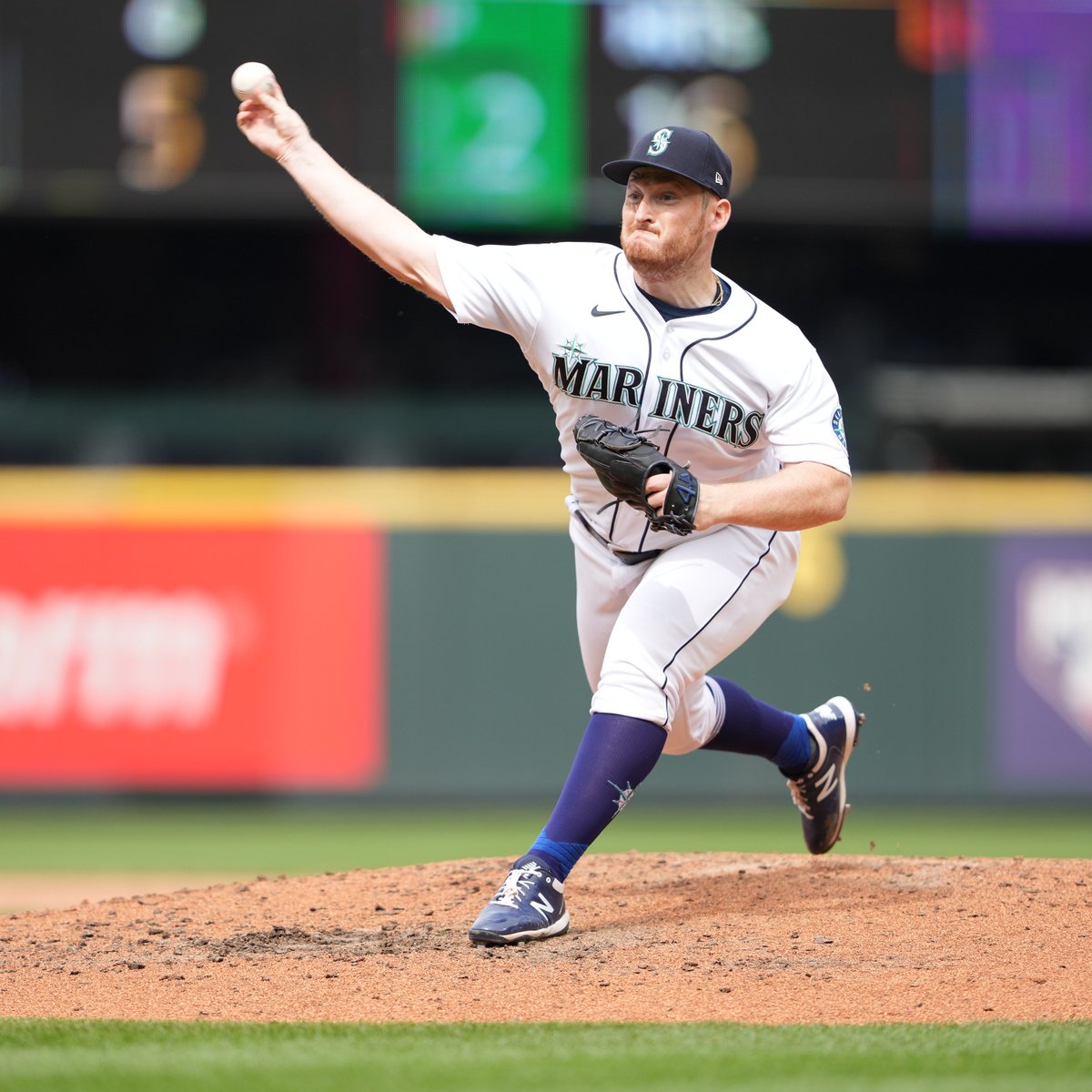 Cardinals's tweet photo. We claimed RHP Ljay Newsome off waivers from the Seattle Mariners. 

Newsome will remain on the 60-day Injured List following today’s claim. https://t.co/5kpc2qPb18