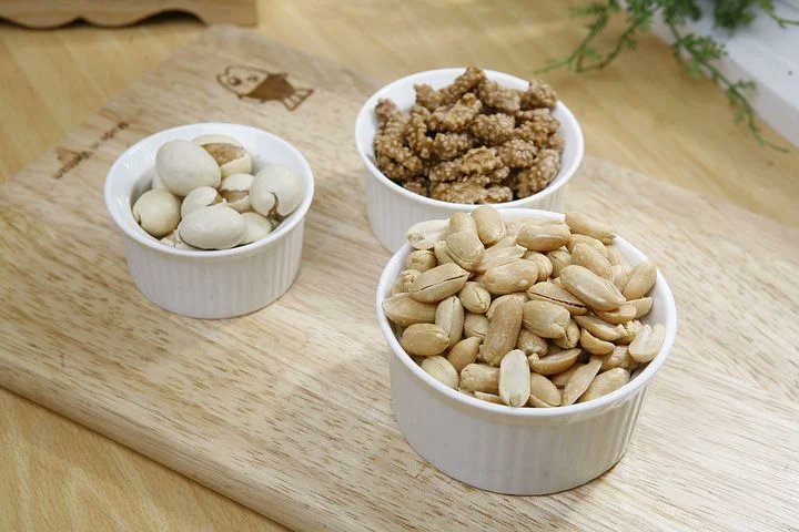 healthisenough's tweet photo. Friday Celebrate Nation Nut Day, How nice You all are Celebrating me, I am a "NUT" Right, Ha Ha Ha. What nuts do you like? Cyndi Leigh 🥜🥜🥜 #eatingnuts https://t.co/Bs1FI5WD0x