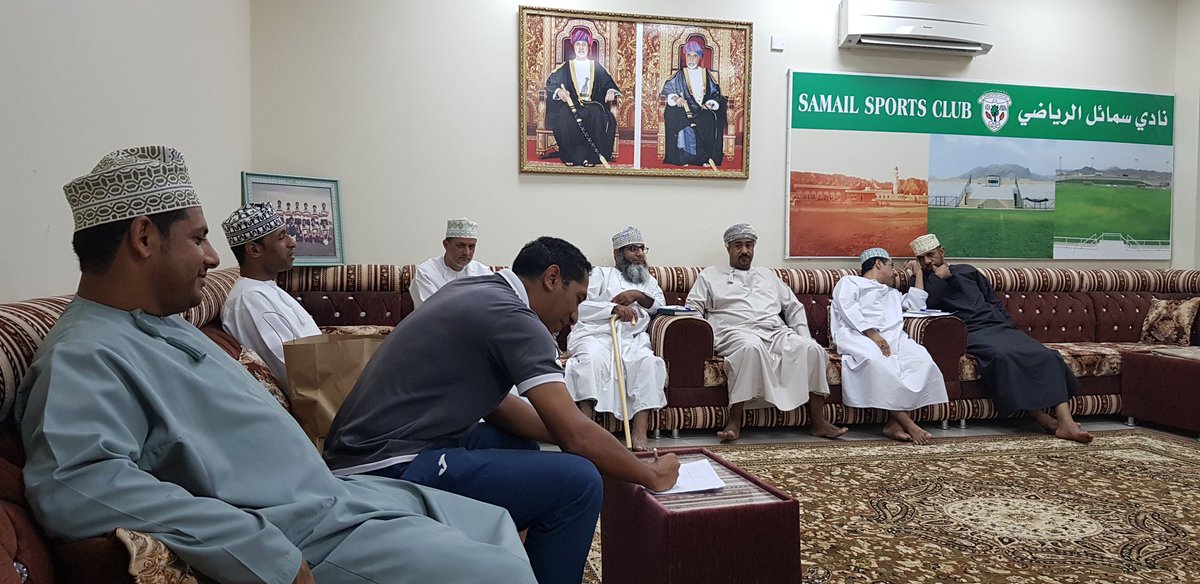 ClubSamail's tweet photo. يحدث الآن الاجتماع التحضيري لدورة قدامى الاعبين التي ينظمها فريق القبسان الرياضي و تحت رعاية نادي سمائل..

كل التوفيق للجنة المنظمة و للفرق المشاركة. https://t.co/lwTdnG53v1