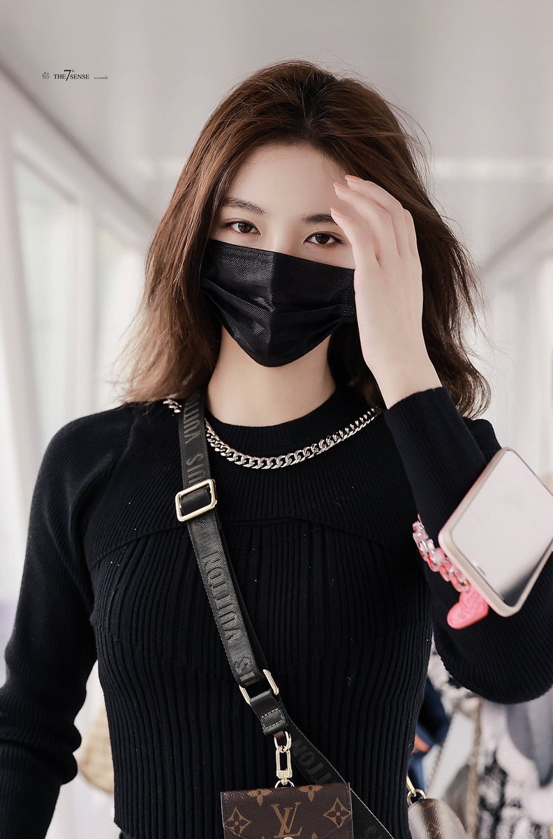 kistation777's tweet photo. 211022 Kiki @ Guangzhou ✈️ Shanghai

💕💕

#XuJiaQi #KikiXu https://t.co/InkdsRQBIu