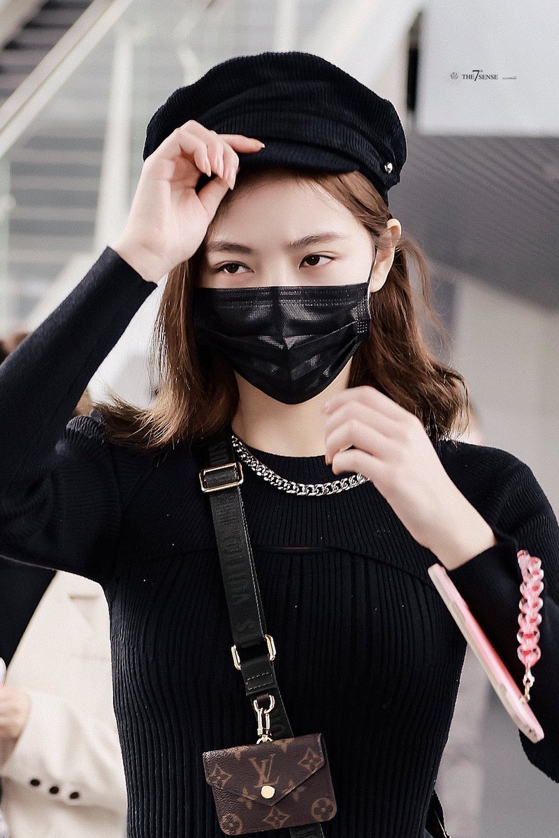 kistation777's tweet photo. 211022 Kiki @ Guangzhou ✈️ Shanghai

💕💕

#XuJiaQi #KikiXu https://t.co/InkdsRQBIu