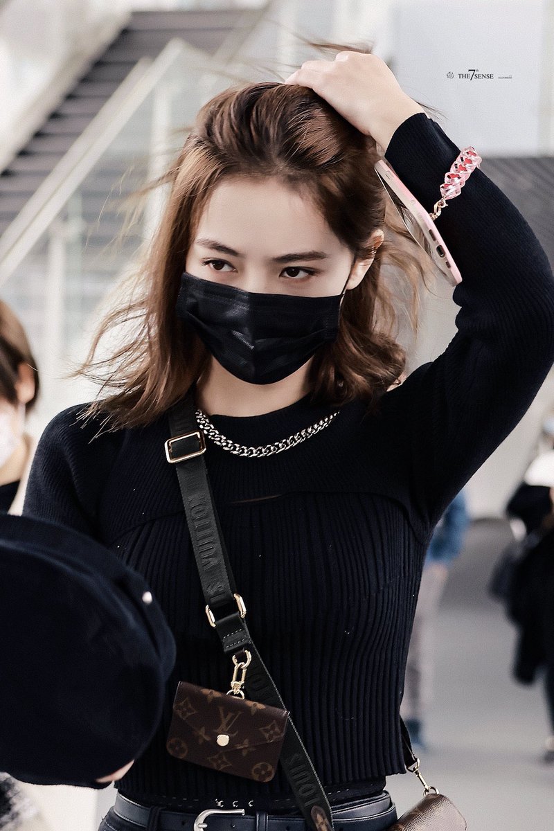 kistation777's tweet photo. 211022 Kiki @ Guangzhou ✈️ Shanghai

💕💕

#XuJiaQi #KikiXu https://t.co/InkdsRQBIu