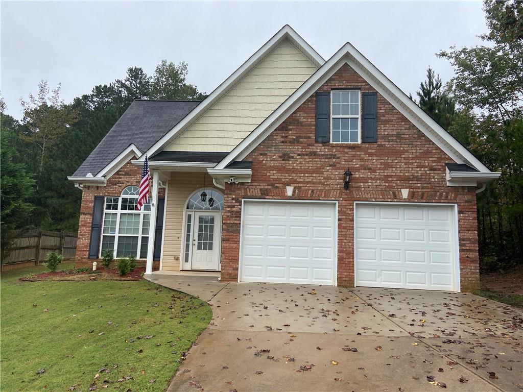 AtlRealtyDotCom's tweet photo. 🏡 Schedule your movers! This four-bedroom, freshly painted, and move-in-ready house won’t be on the market for long.  🏡 PriceAndLocation: https://t.co/nMdhPsyXib  #ATLrealty #Atlanta #AtlantaHomes #ATLhomes #AtlantaRealEstate https://t.co/w8io6OVBHl