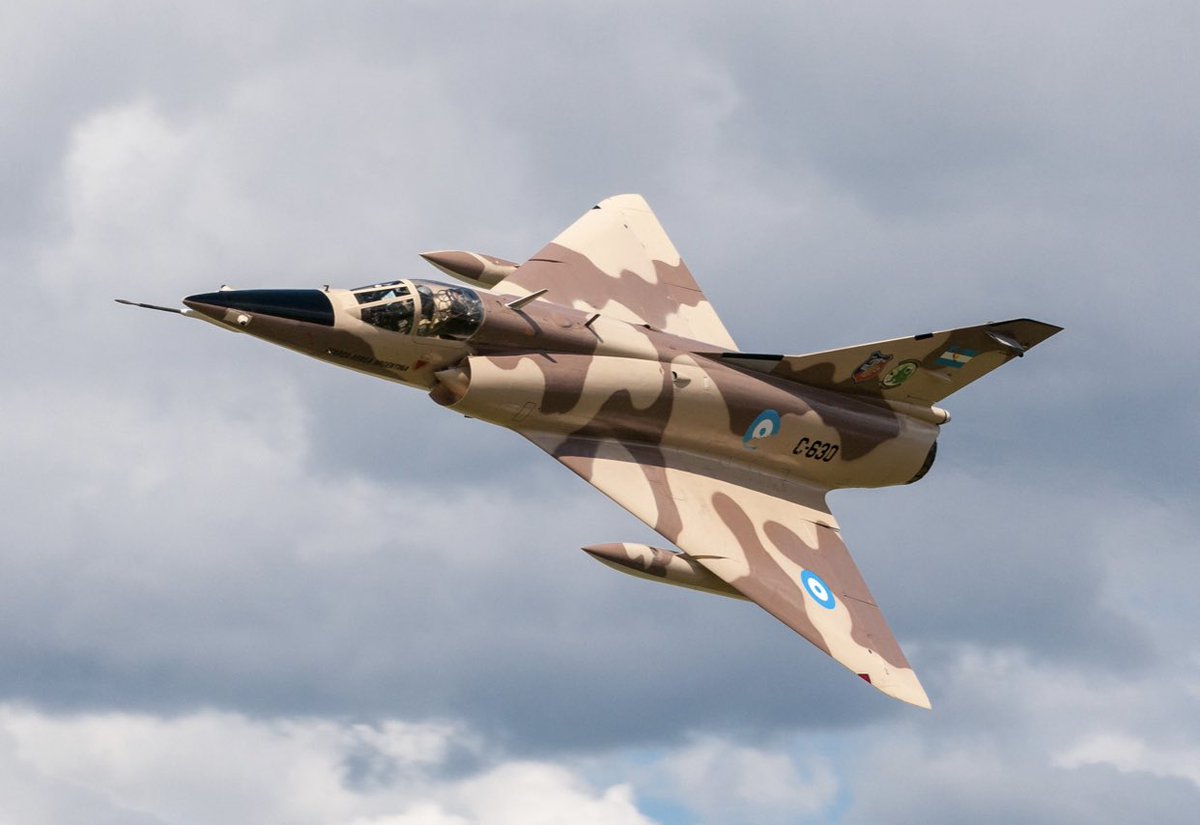 PucaraDefensa's tweet photo. Un colorido cuello bien #cazador
@FuerzaAerea_Arg #FAA #VIBrigada #fuerzaaerea #mirage #mara #finger #M5A #M5F #MIIIea #piloto #combate #fighterpilot #fighter #chasseur #A4AR #fightinghawk #ia63 #pampa #pucara #tucano #texan #bell412 #mi171 #grob #tecnam 

https://t.co/oOVm3DCNix https://t.co/9yykHPrmQN