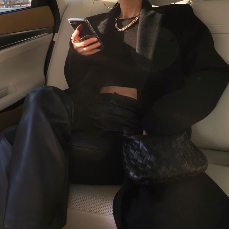 SelectOutfit's tweet photo. Black outfits https://t.co/ah1jDPmacF