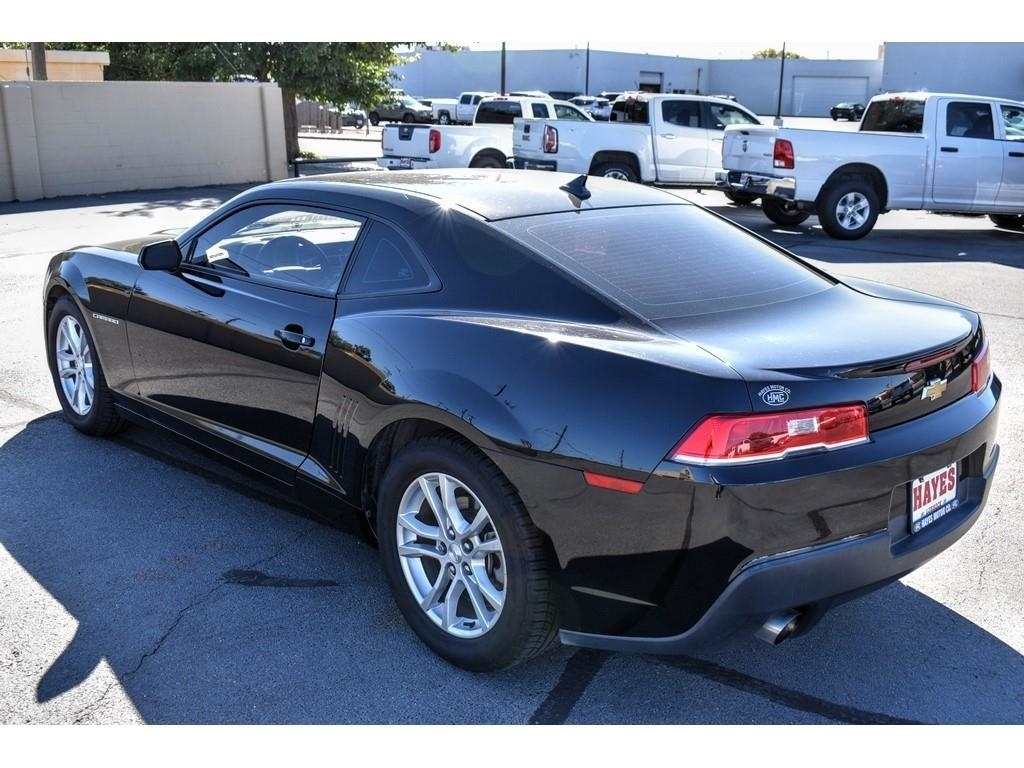 HayesMotorUsed's tweet photo. Consumers love the 2015 Chevrolet Camaro, earning it 4.4/5⭐️ from Edmund's! With strong acceleration, capable handling, and head-turning looks this stylish model is the perfect choice for your next vehicle!😎

Click here for more details⮕: https://t.co/nVD4oC84Af

#HayesMotorCo https://t.co/jWj8XdLSj6
