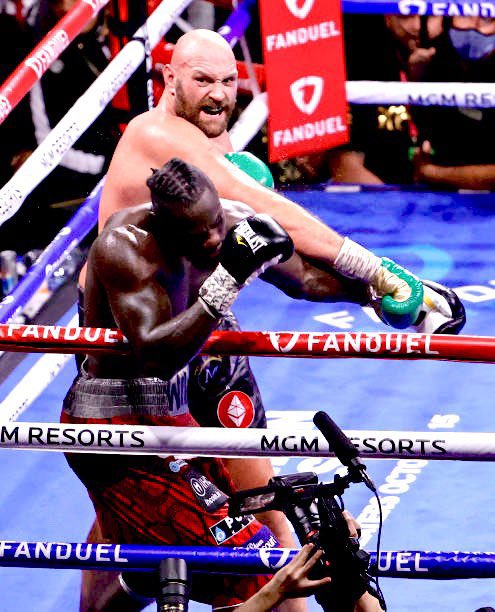   Happy Birthday Deontay Wilder ! Bombsquaaaaaad   