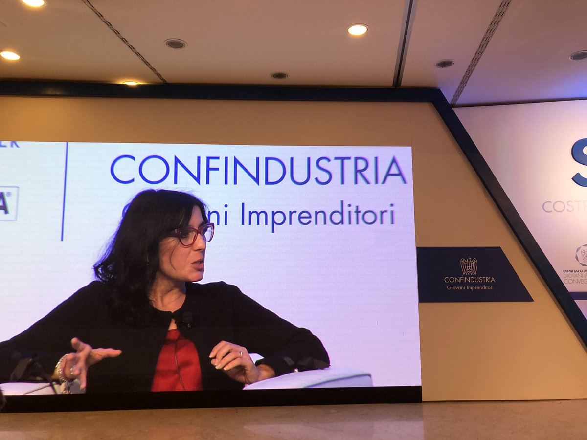 Non bisogna andare sulla luna per capire che la formazione in materie STEM è indispensabile per lo sviluppo di una cultura inclusiva <a href="/DadoneFabiana/">Fabiana Dadone</a> intervistata da <a href="/domisavignoni/">Domitilla Savignoni</a> a #Spazi2021